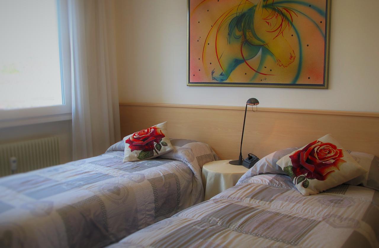 Camera Matrimoniale/Doppia con Letti Singoli con Bagno Privato