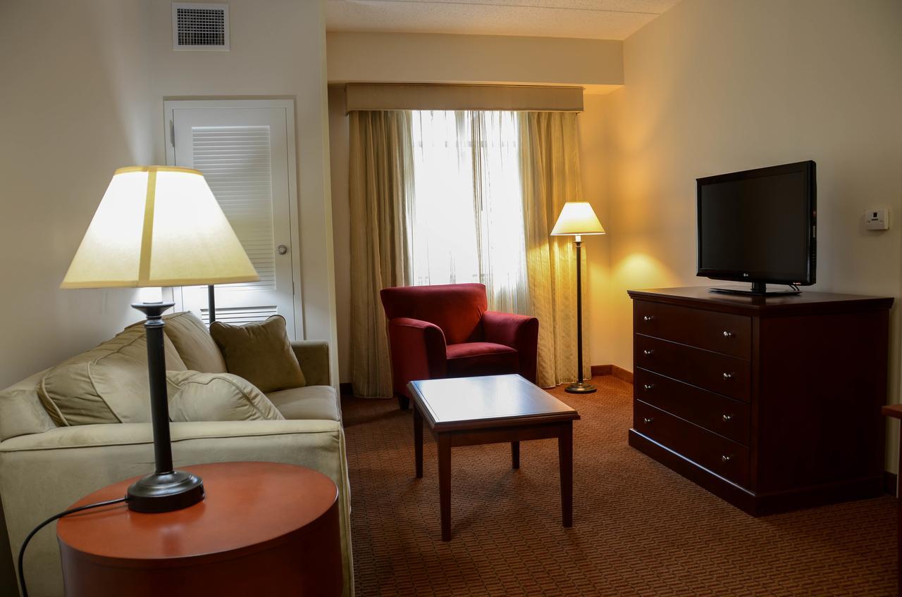 Queen Suite with Two Queen Beds - Lodge