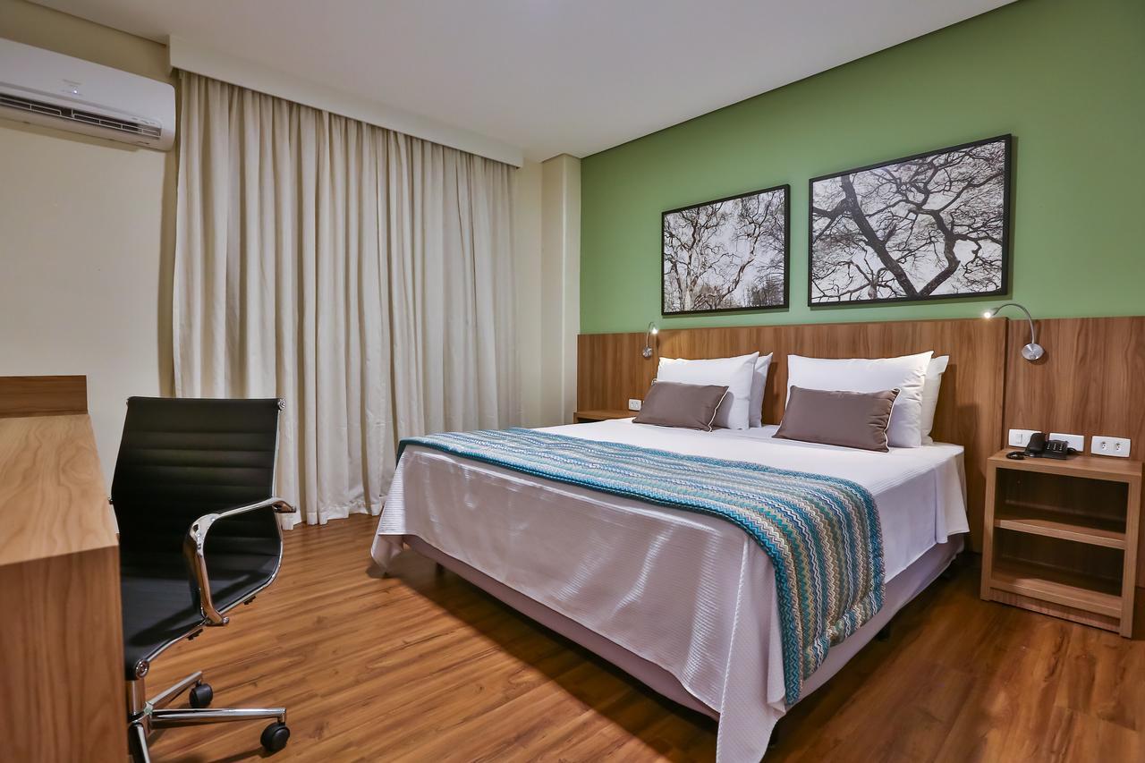 Quarto Superior com Cama Queen-size