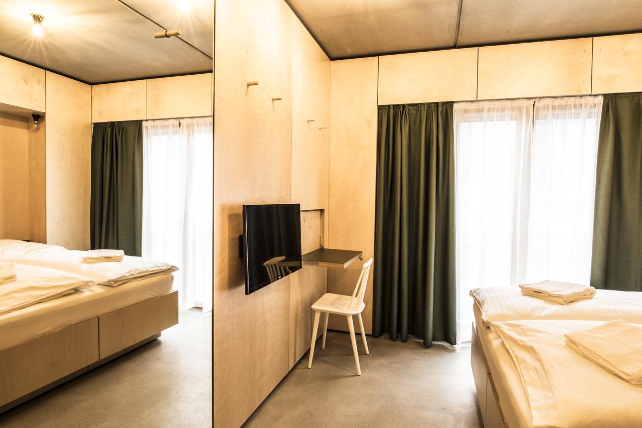Standard Double Room,560238090:JPEG