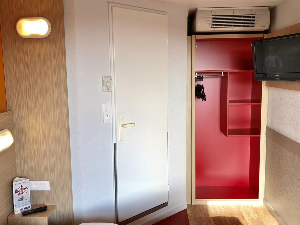 Chambre Triple (1 Lit Double et 1 Lit Simple)