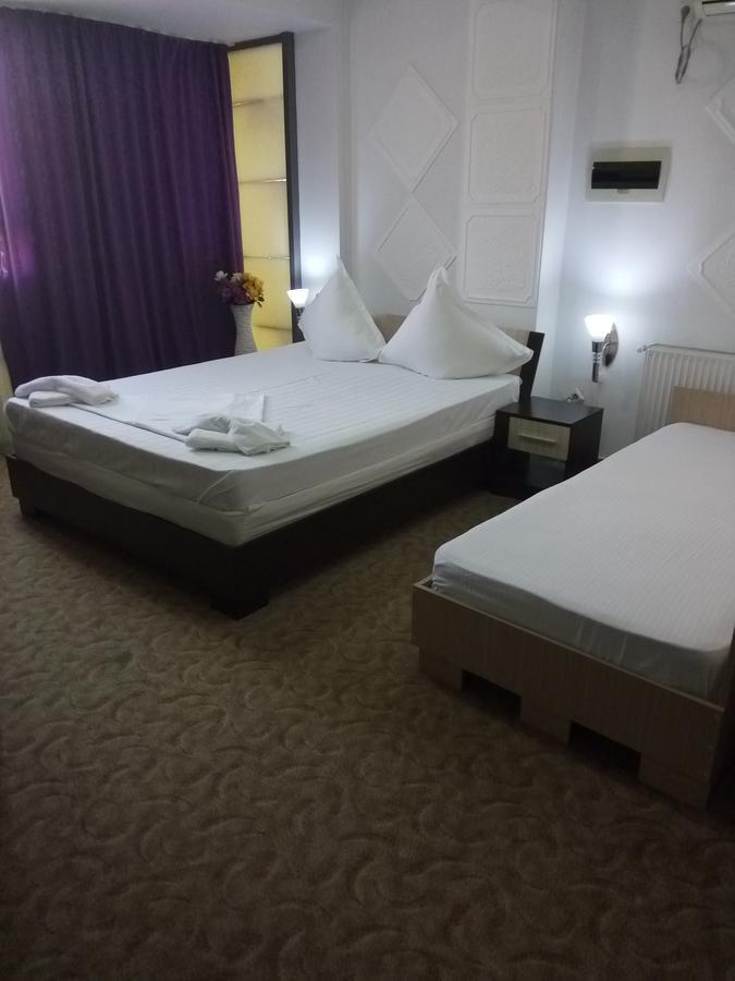 Chambre Triple avec Salle de Bains Privative