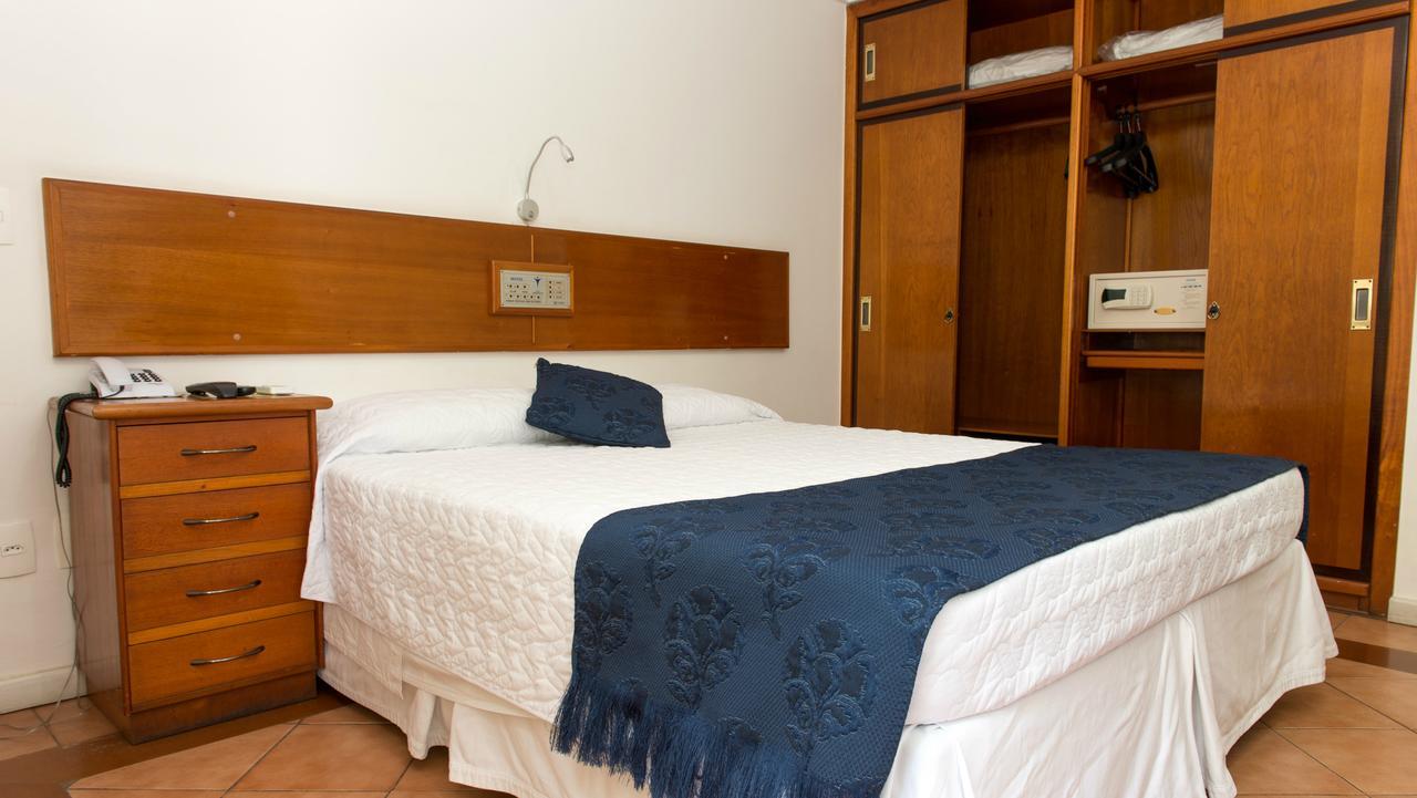 Quarto Duplo Standard