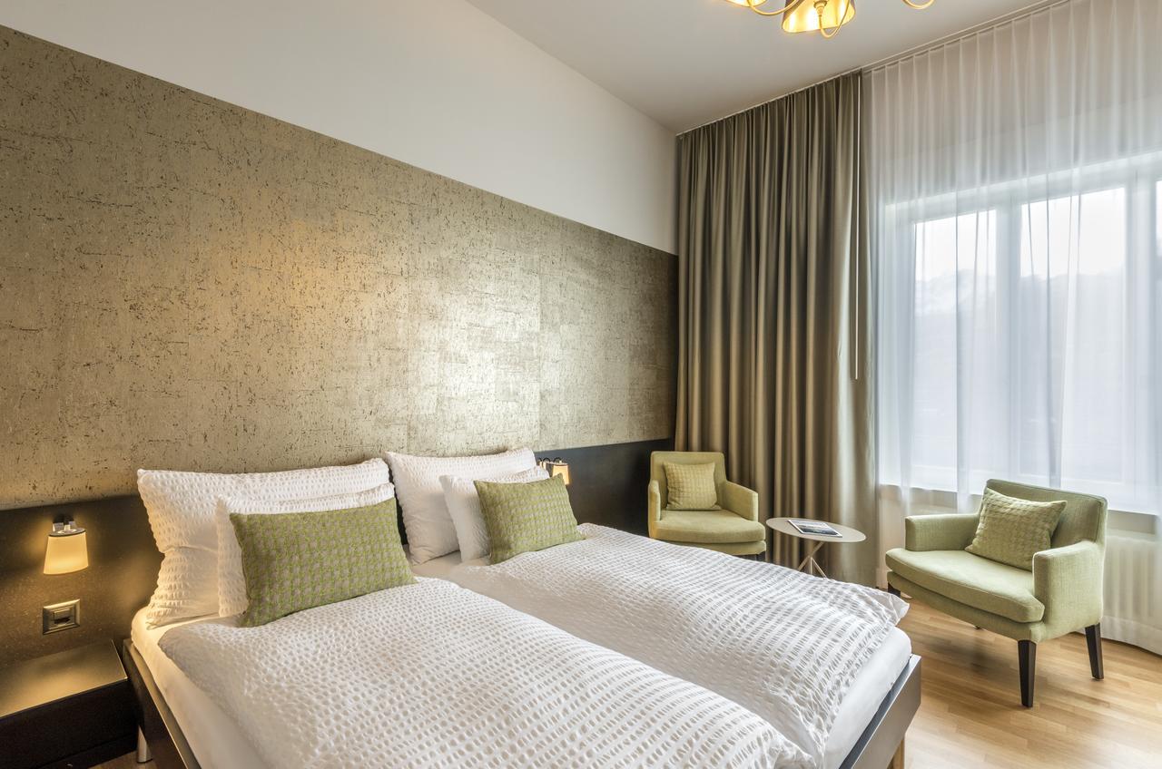 Chambre Double Supérieure - Vue sur Montagne et Rivière