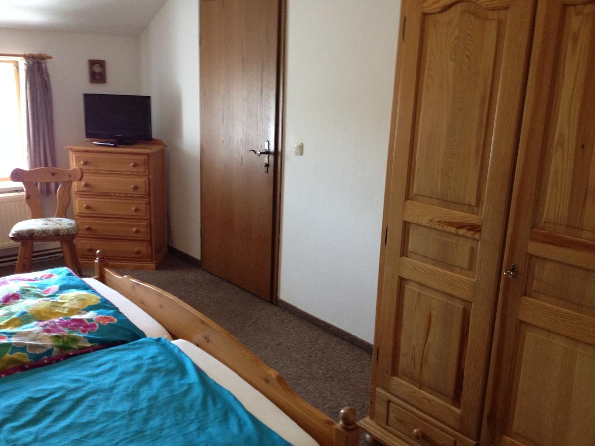 Single Room,566802618:JPEG