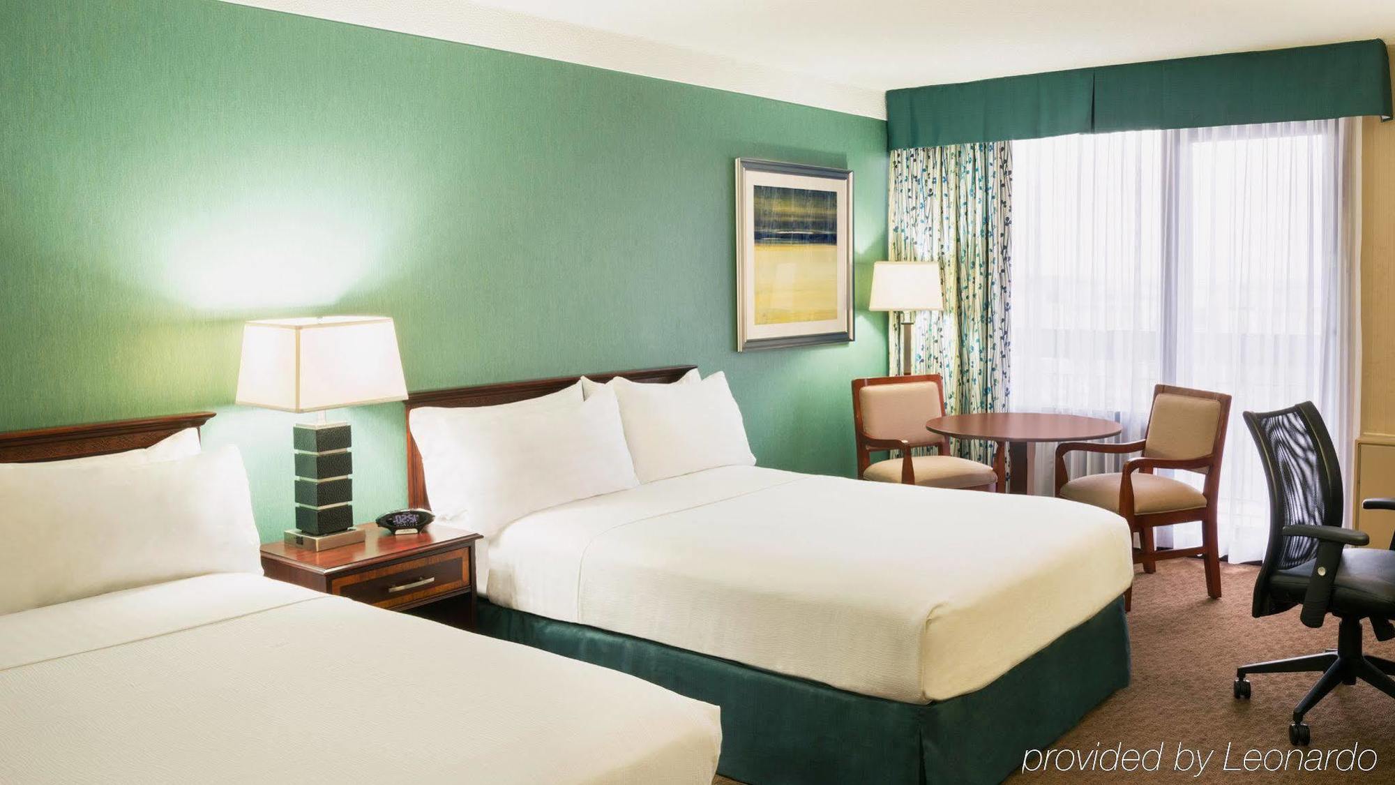 Double Room with Roll-In Shower - Disability Access