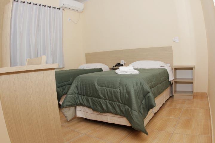 Quarto Standard com Cama de Casal ou 2 de Solteiro