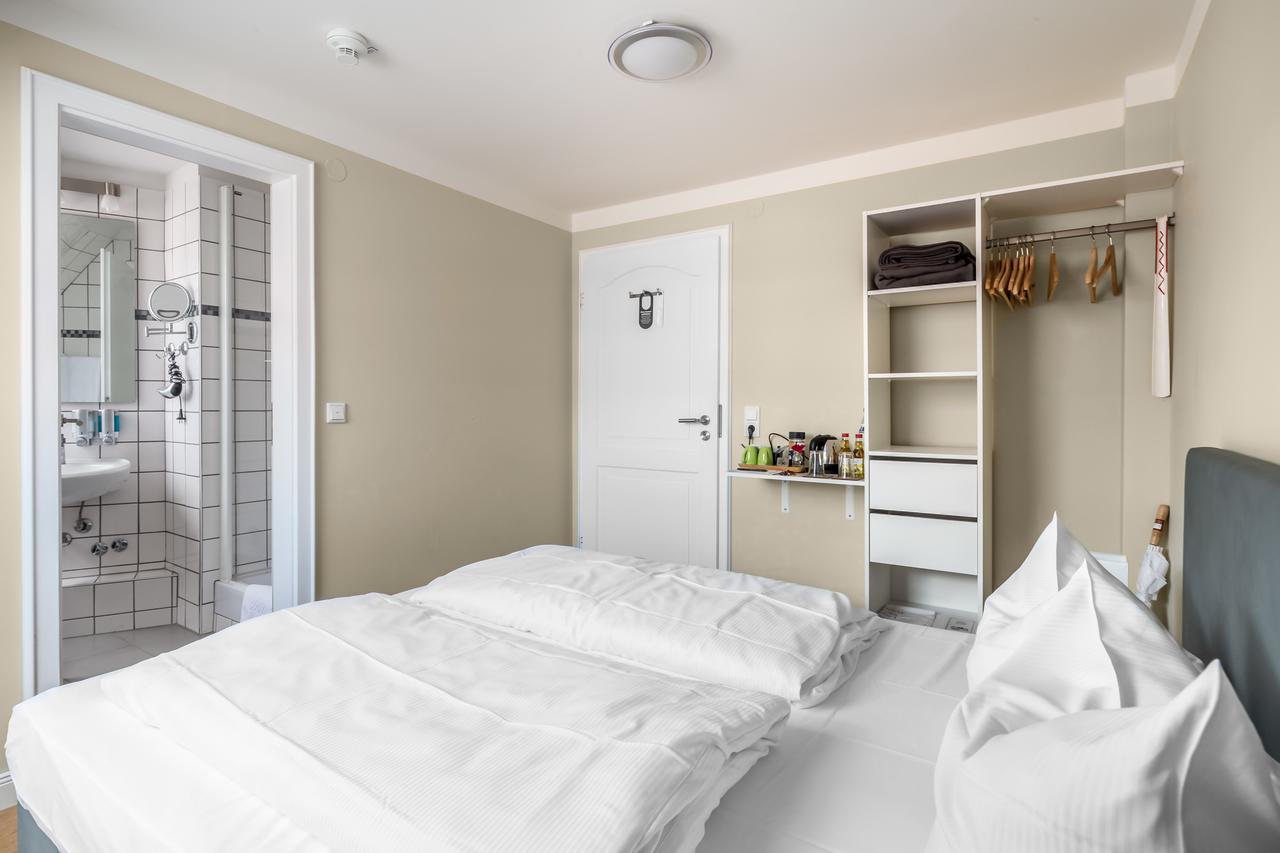 Budget Double Room,578955891:JPEG