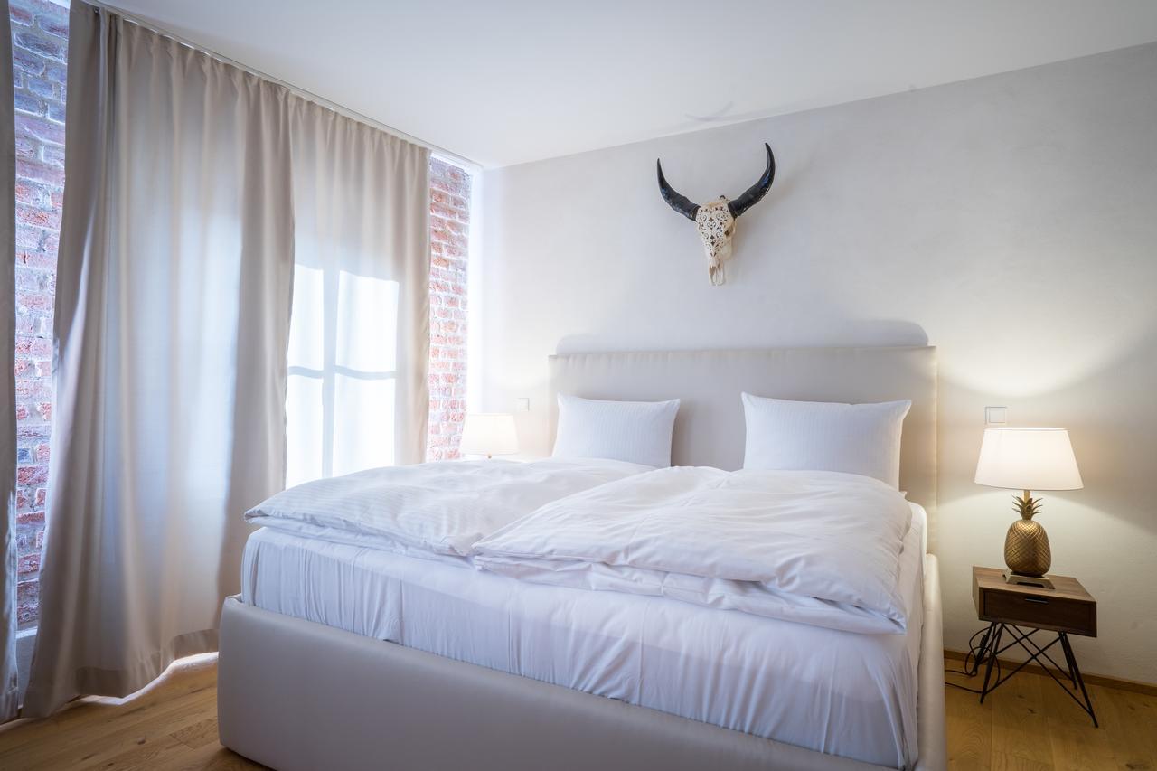 Deluxe King Room,579521394:JPEG
