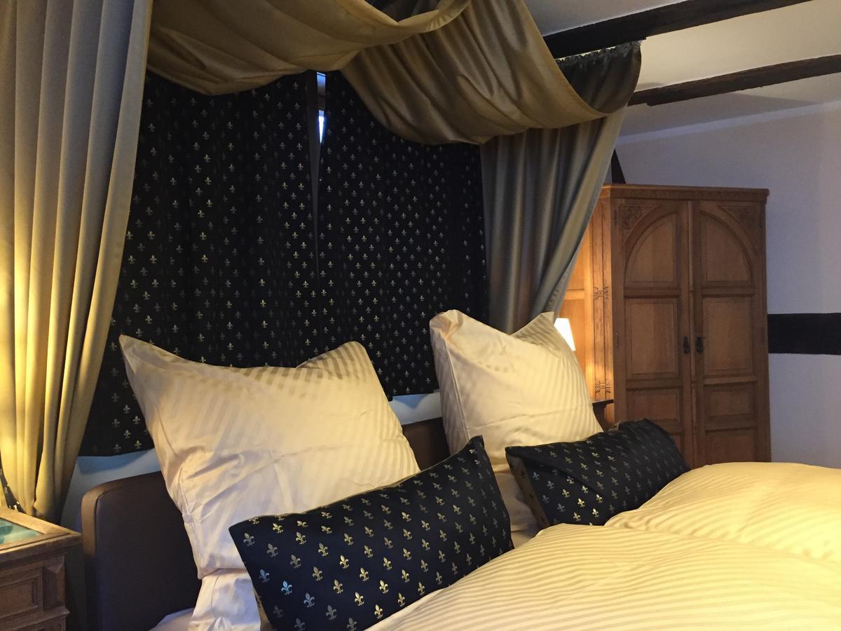 Deluxe Zimmer mit Kingsize-Bett