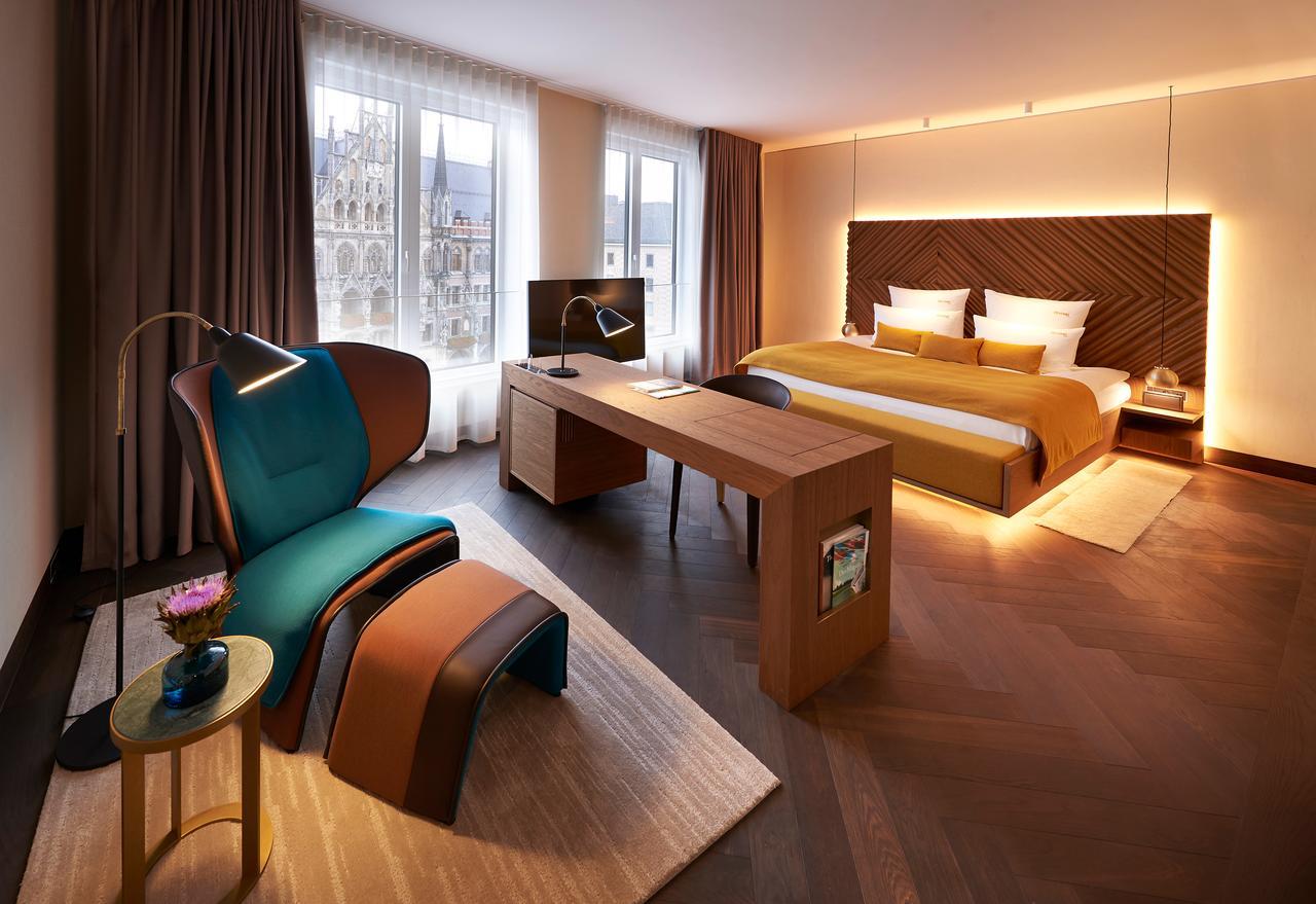 Junior Suite mit Blick auf den Marienplatz