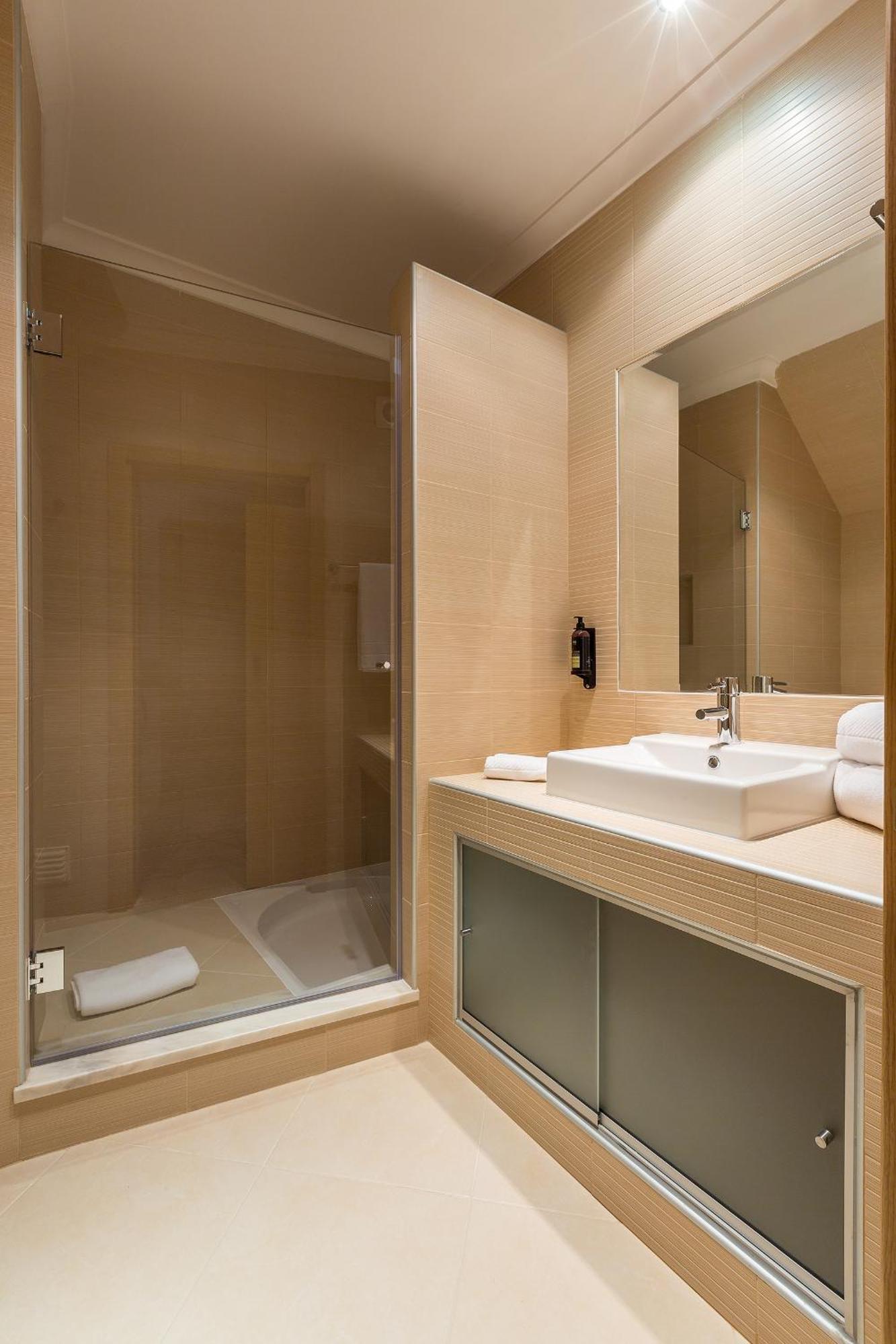 Two-Bedroom Townhouse,1274526688:JPEG