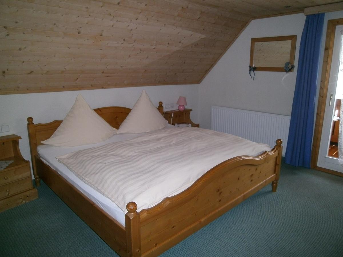 Doppelzimmer mit Balkon