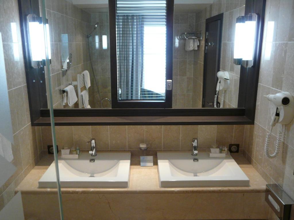 Chambre Double Classique - Vue sur Ville