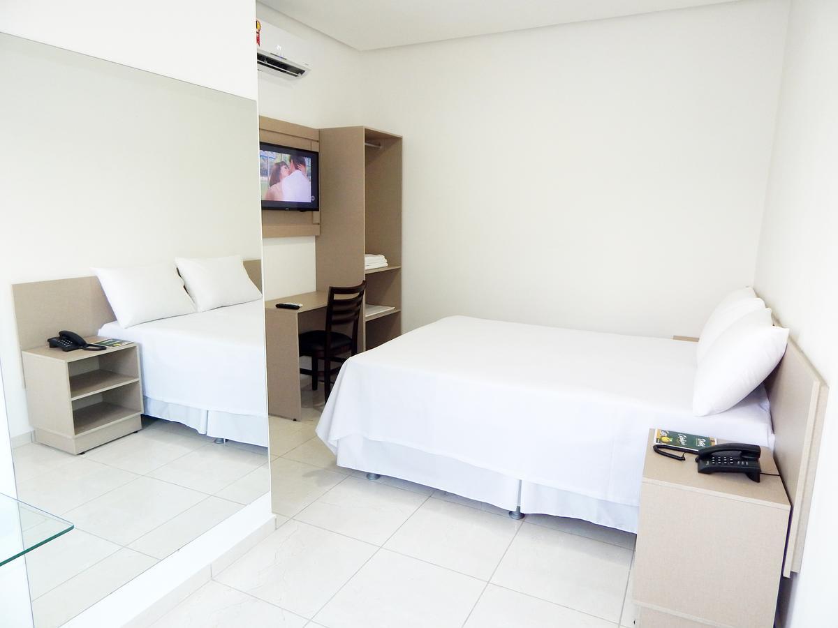 Quarto Duplo