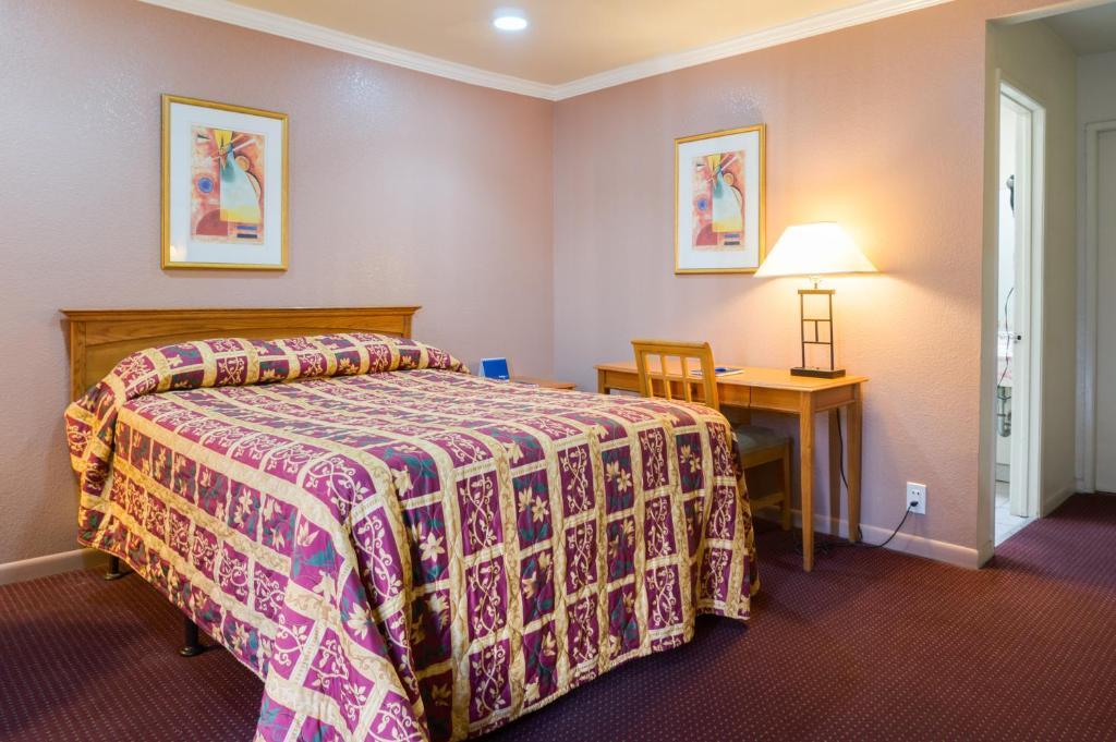 Queen Room