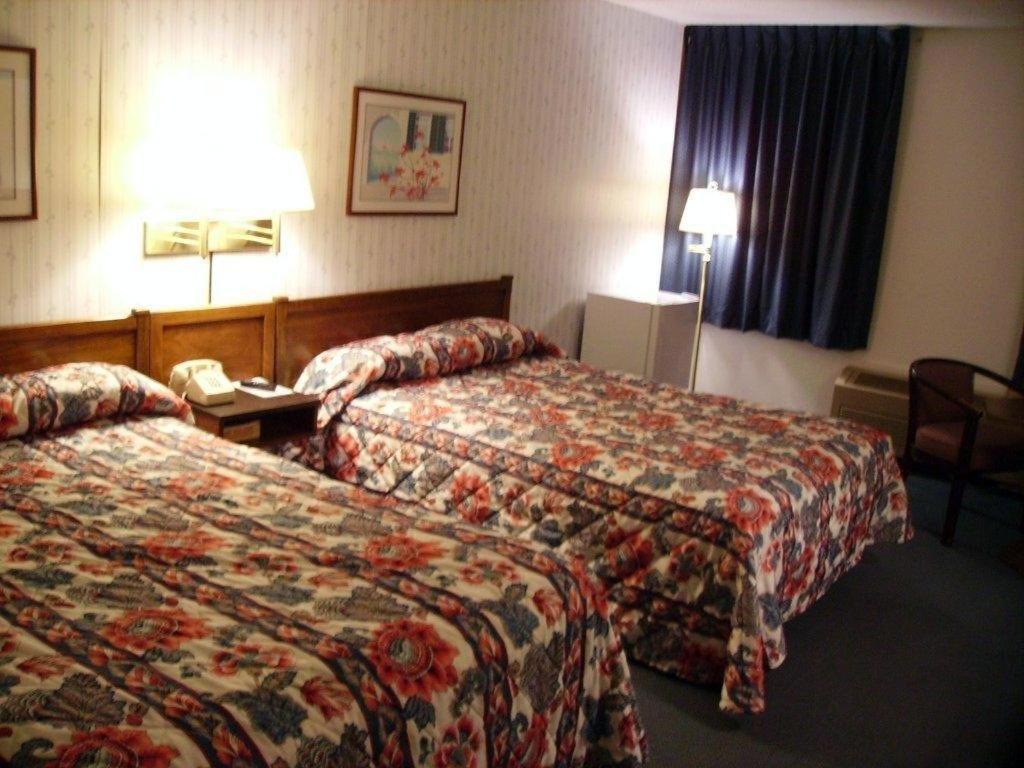 Standard Double Room with Two Double Beds