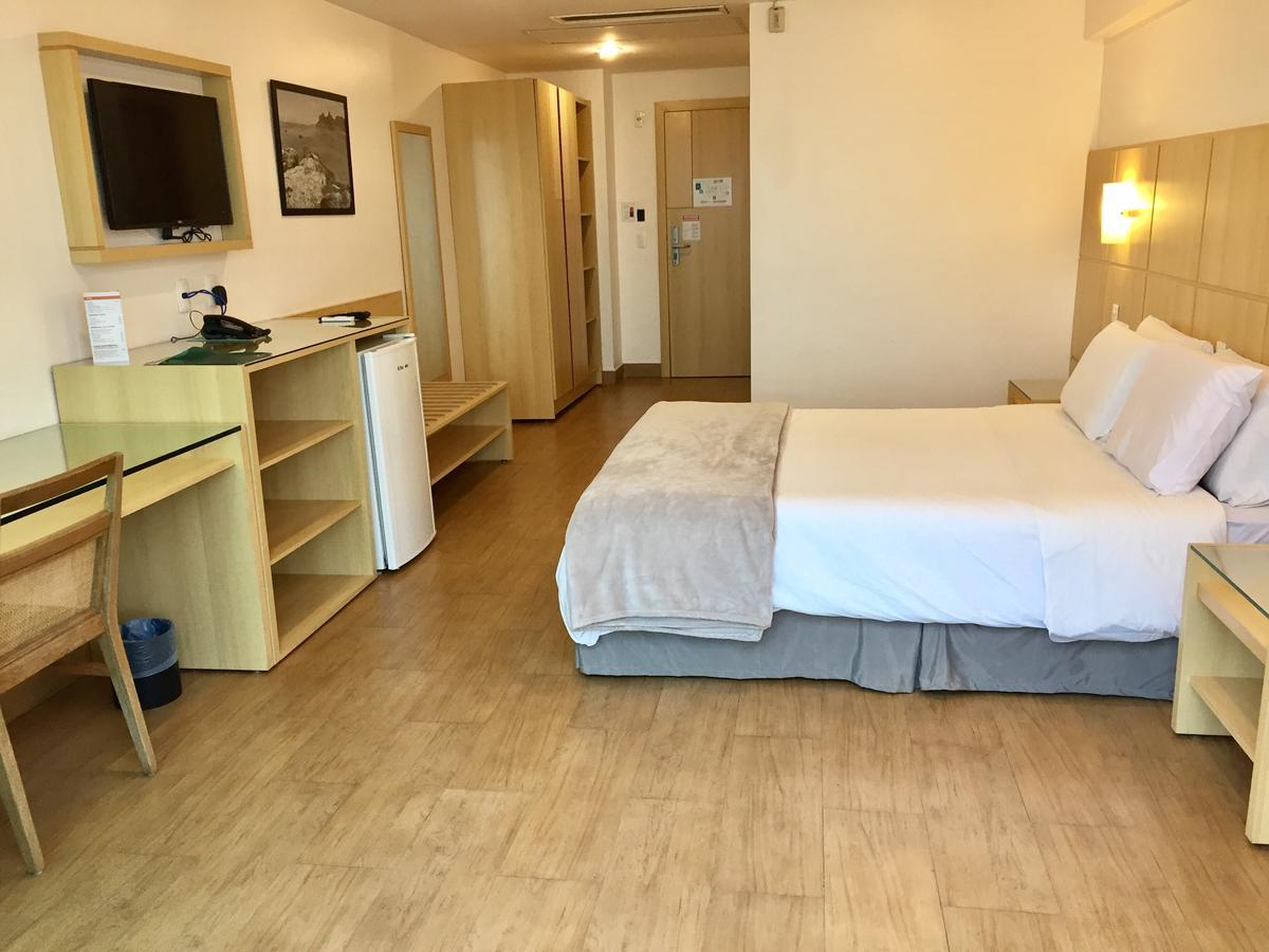 Quarto Duplo com Varanda e Vista do Mar