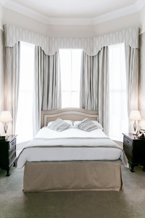 Quarto Superior com Cama King-size