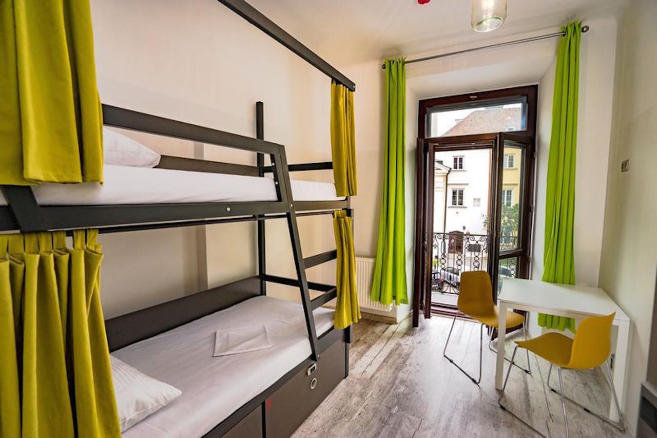 Bed op een Vrouwenslaapzaal met 6 Bedden