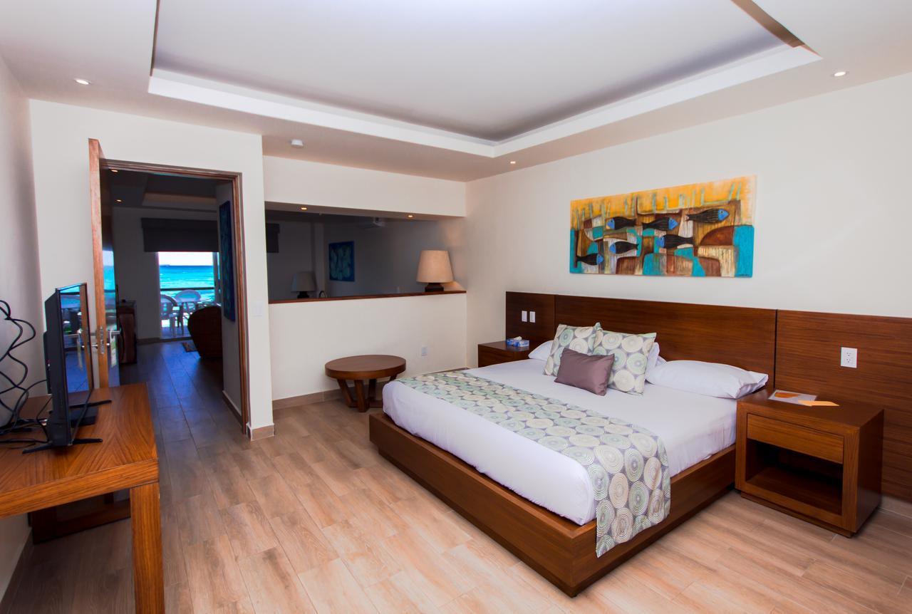 Master Suite King Bed Sea View