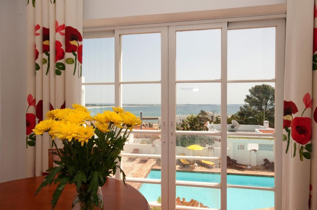 Apartamento de 1 dormitorio con vistas al mar