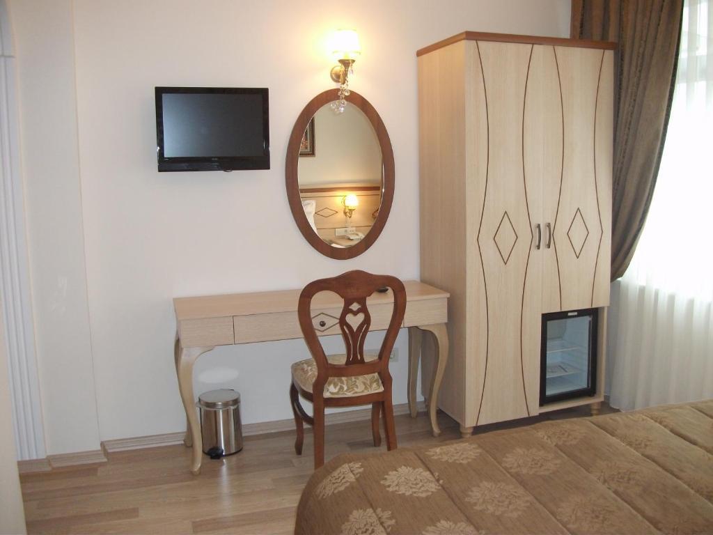 Double or Twin Room with Sea View