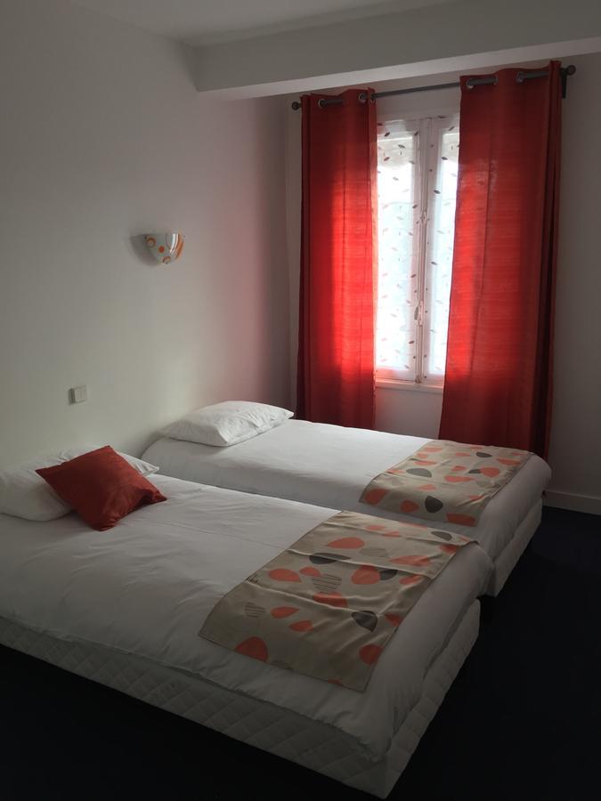 Chambre Lits Jumeaux avec Salle de Bains Privative