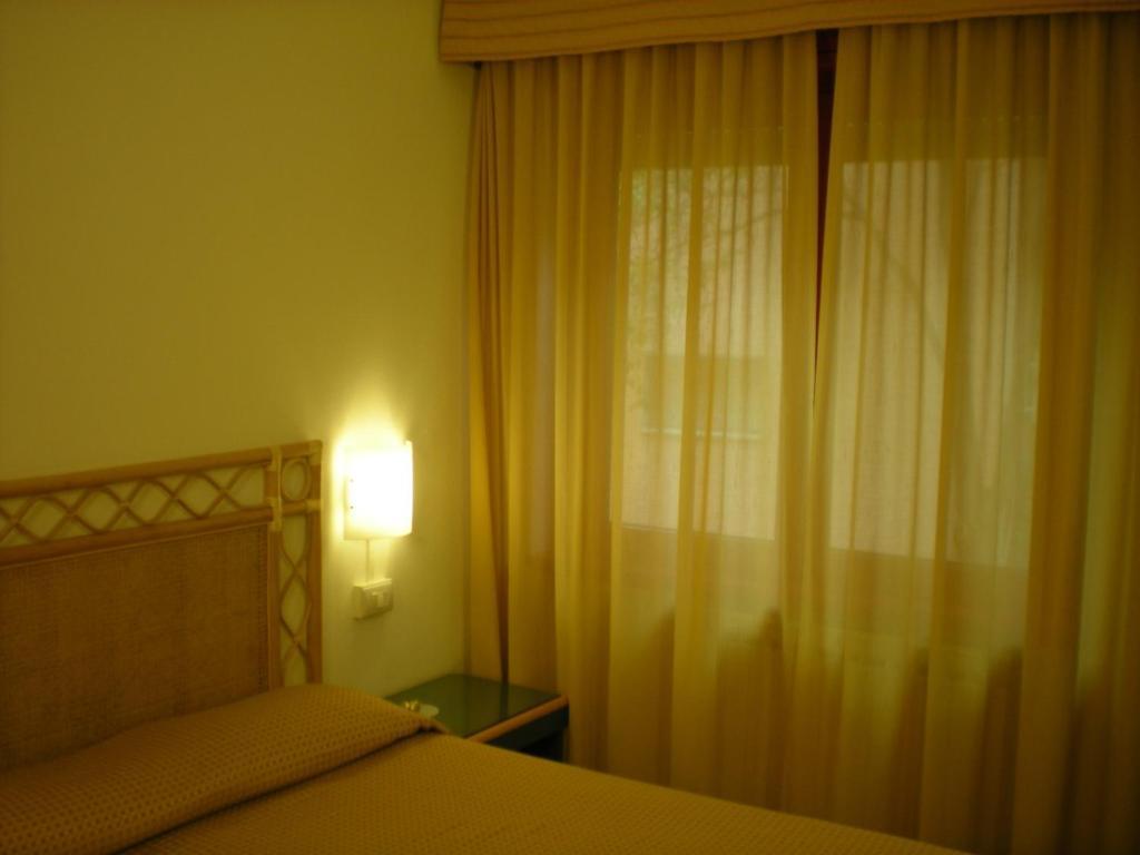 Double Room Extra Bed,402258678:JPEG