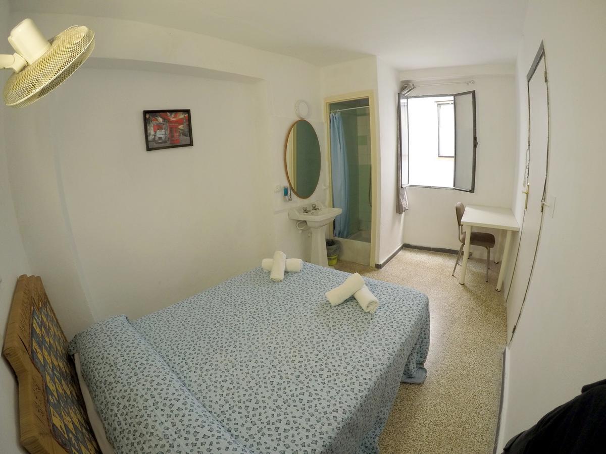 Hébergement Double avec Douche et Salle de Bains Commune