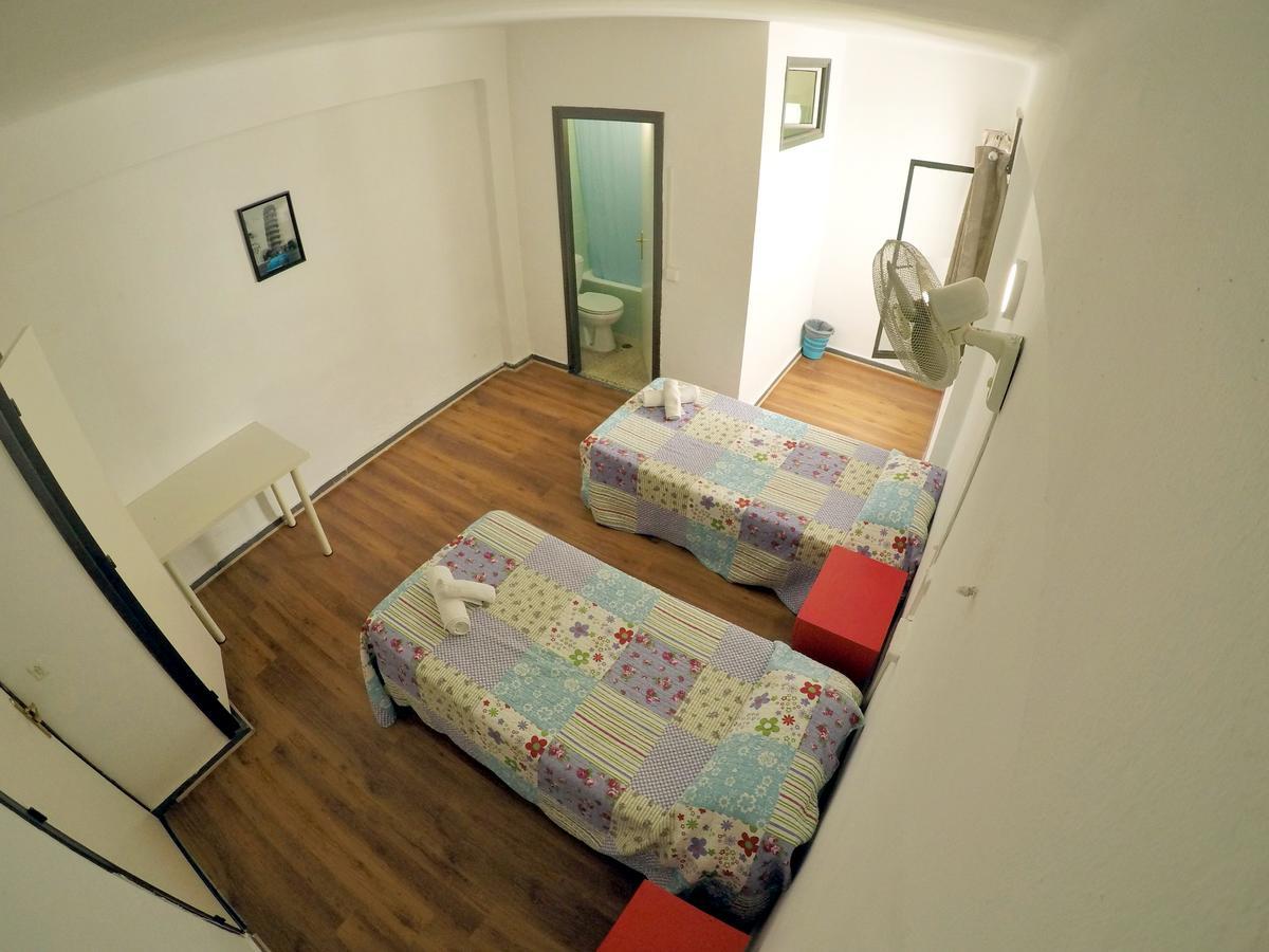 Chambre Lits Jumeaux avec Salle de Bains Privative