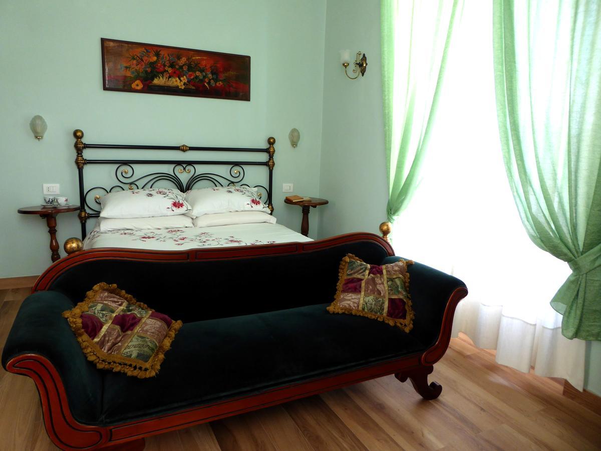 Deluxe Tweepersoonskamer (2 Volwassenen + 1 Kind) met Eigen Badkamer