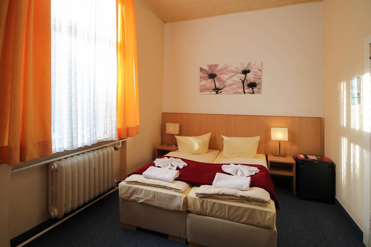 Double or Twin Room,640650570:JPEG