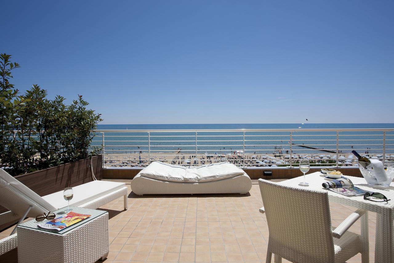 Executive Double Room with Terrace,693014292:JPEG