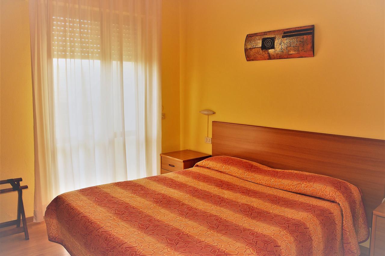 Double Room,641998641:JPEG