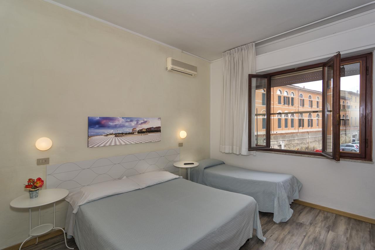 Triple Room,641994033:JPEG