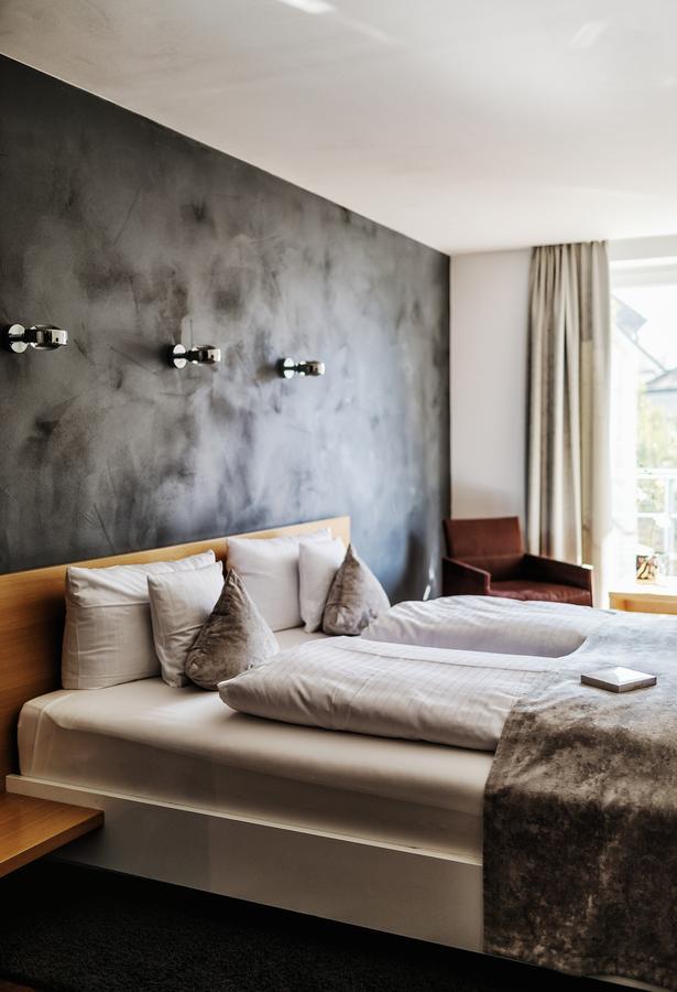 Superior Doppelzimmer mit seitlichem Seeblick und Balkon