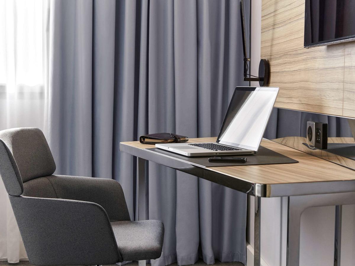 Executive Queen Kamer met Bank