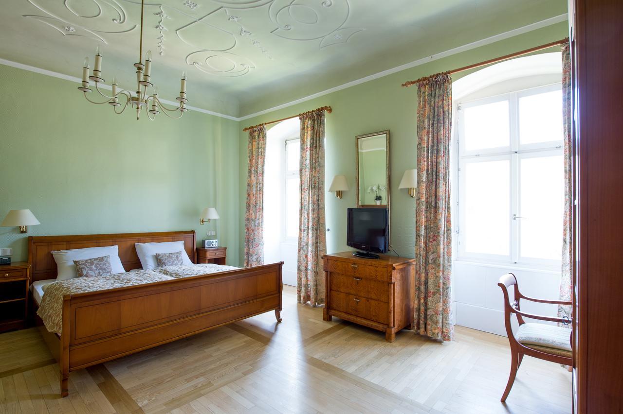 Double Room Castle