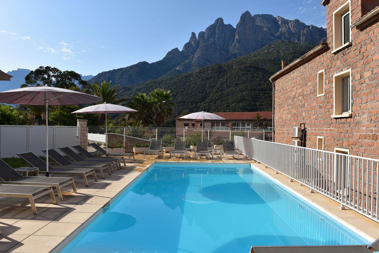 Chambre Triple – Vue sur Montagne