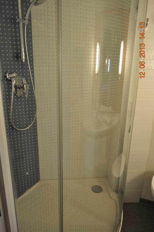 Chambre Standard avec 1 Lit Double et 1 Lit Simple