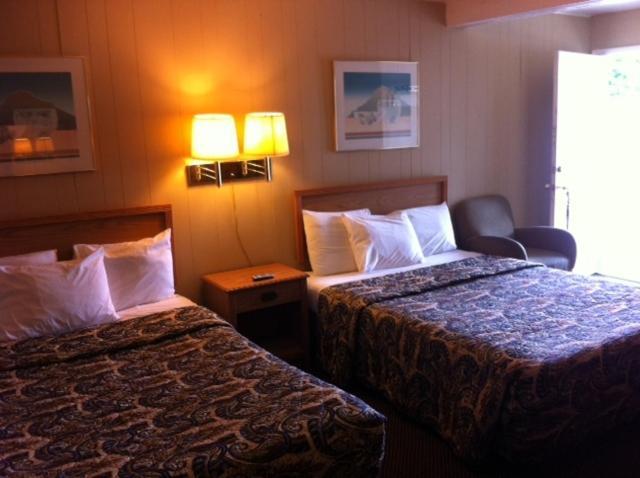 Queen Room with Two Queen Beds