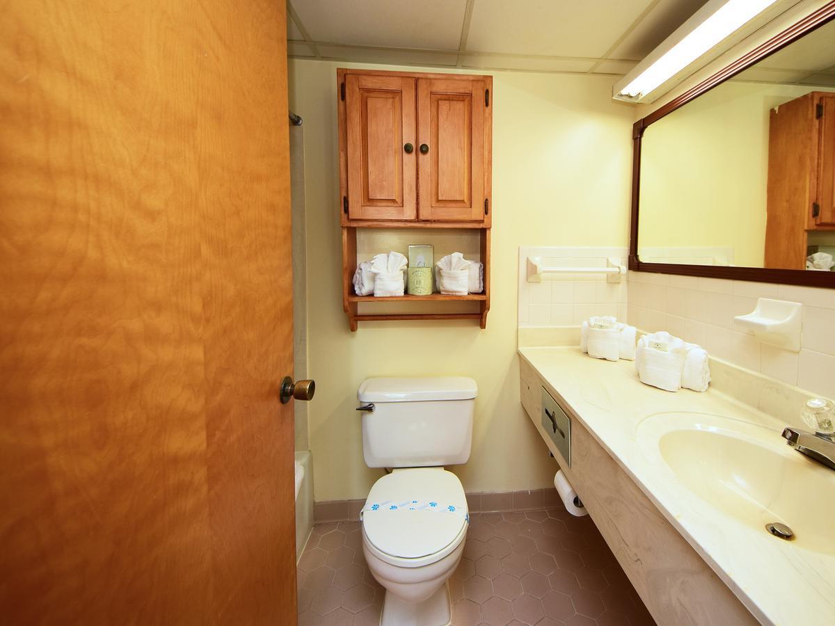 1 Room Side Ocean View Efficiency with 2 Queen Beds and 1 Sleeper Sofa - T3