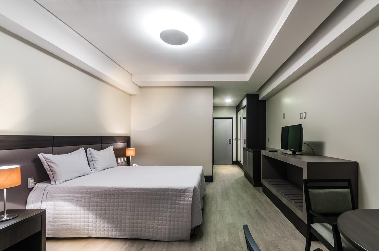 Quarto Deluxe com Cama de Casal ou 2 de Solteiro e Vista da Cidade