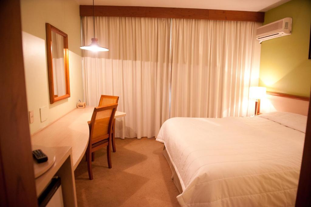 Quarto Deluxe com Cama de Casal ou 2 de Solteiro