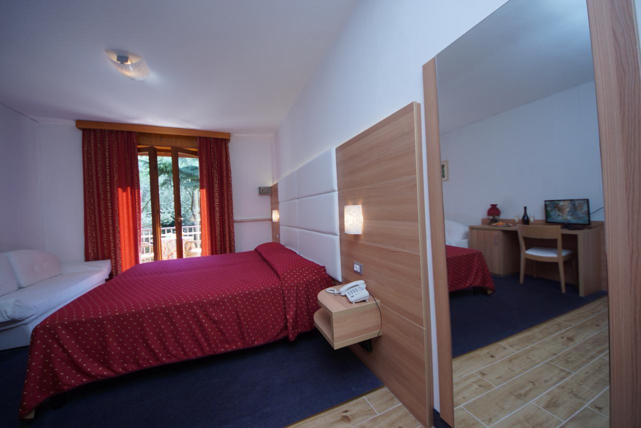 Standard Double or Twin Room,1130807136:JPEG