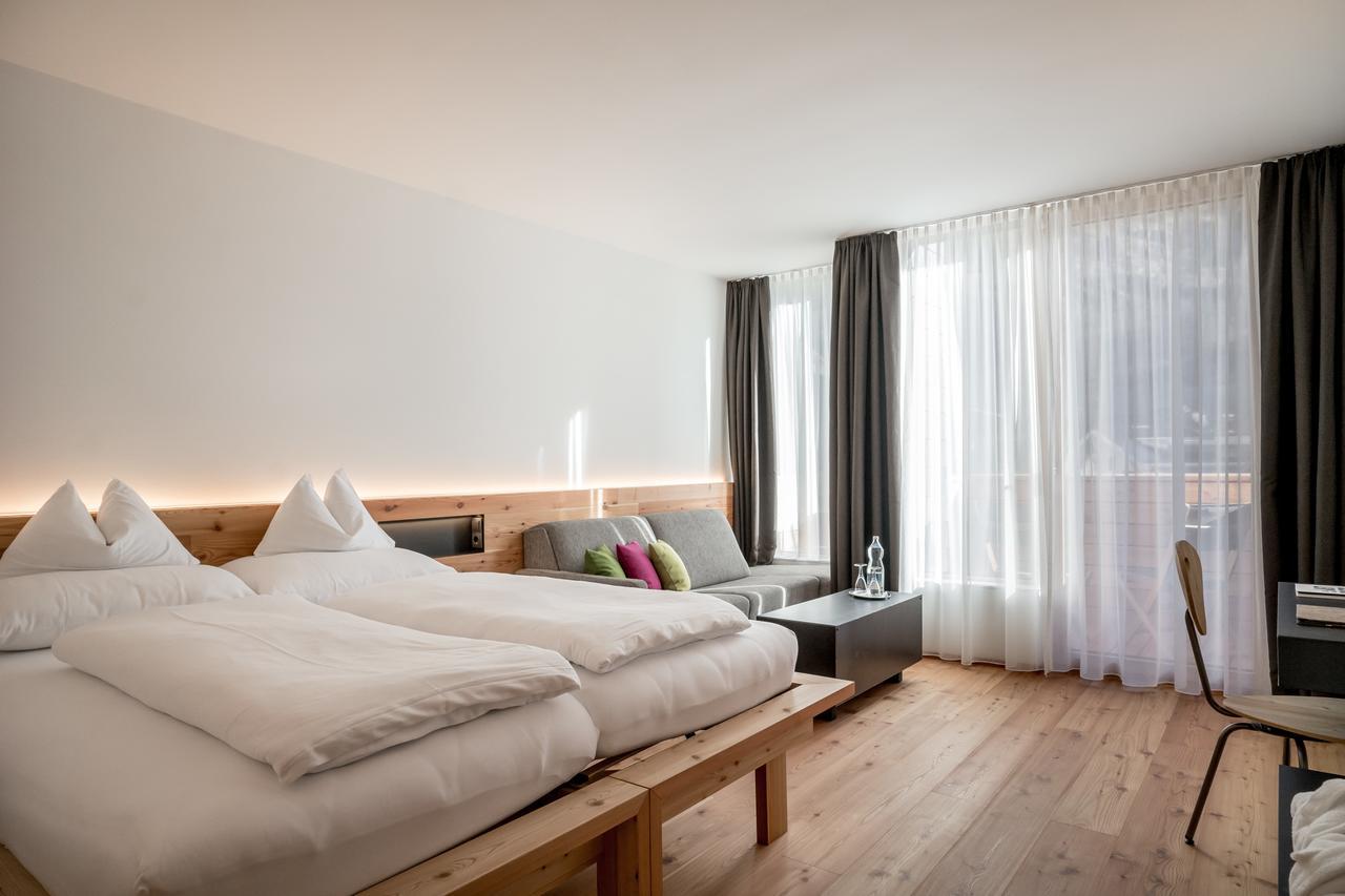 Doppelzimmer mit Balkon L