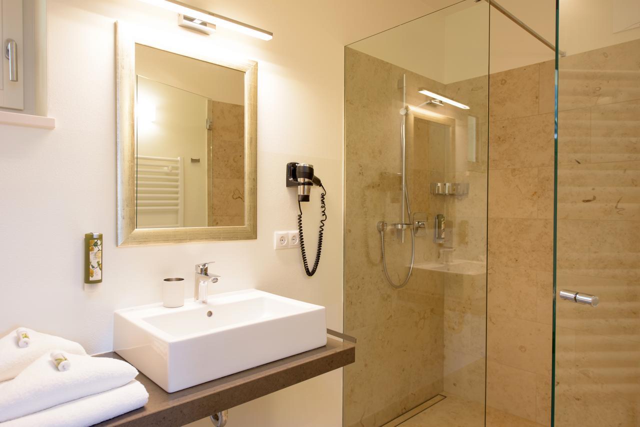 Two-Bedroom Apartment,647117331:JPEG