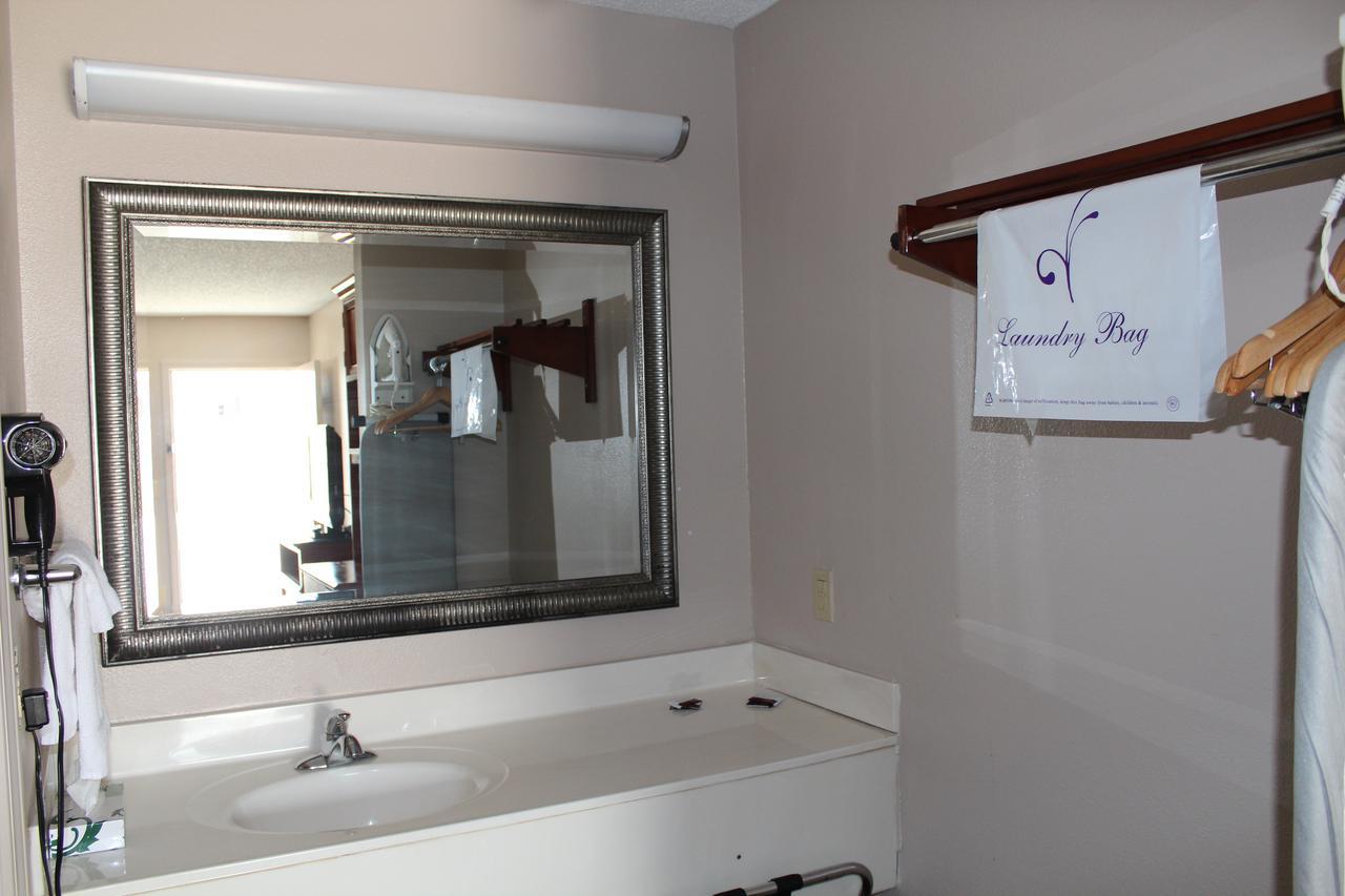 Double Room with Two Double Beds - Non-Smoking