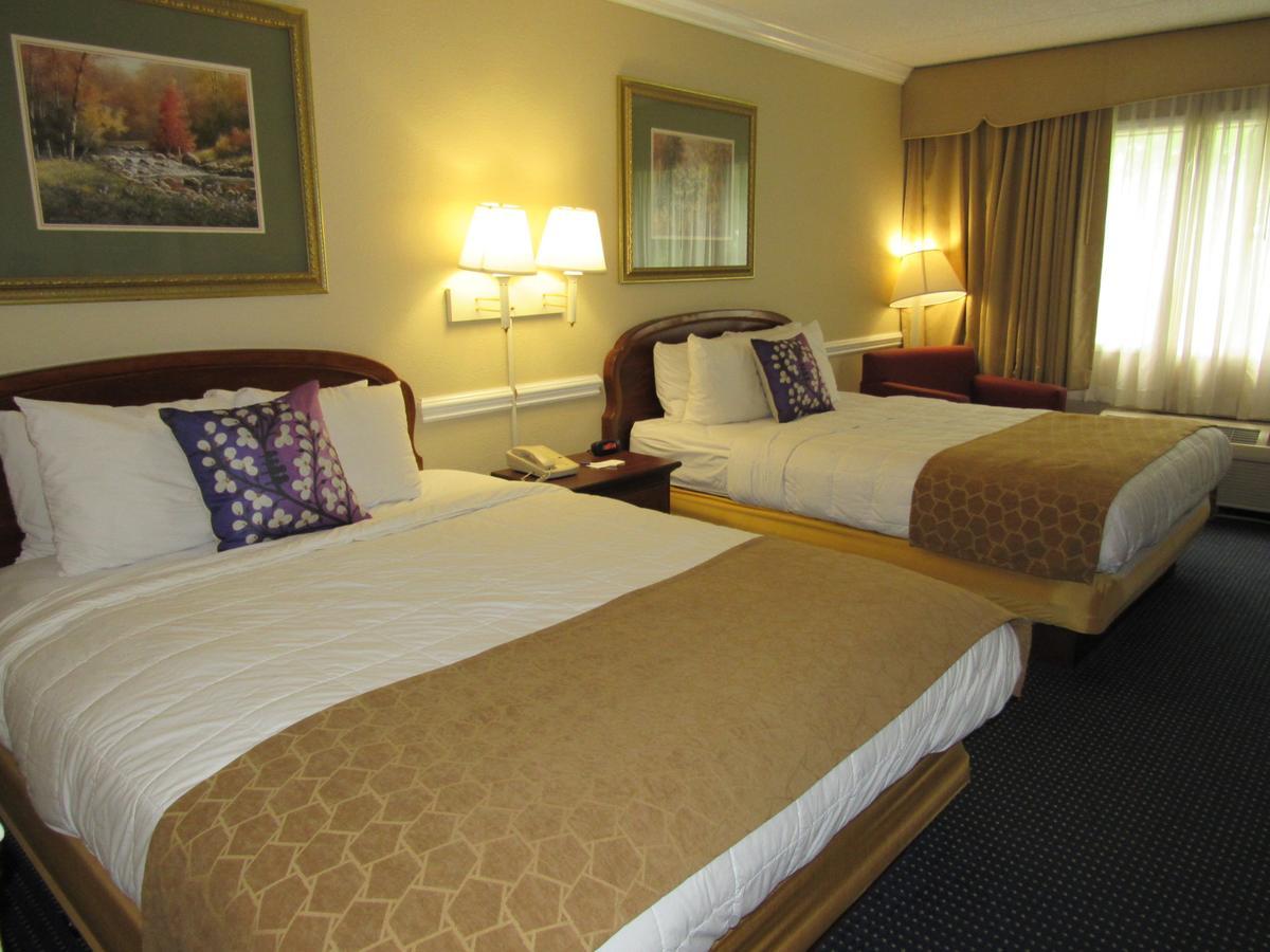 Queen Room with Two Queen Beds - Non-Smoking